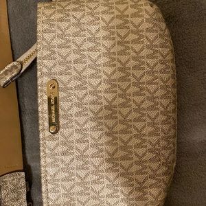 Michael kors limited edition belt purse gold and tan